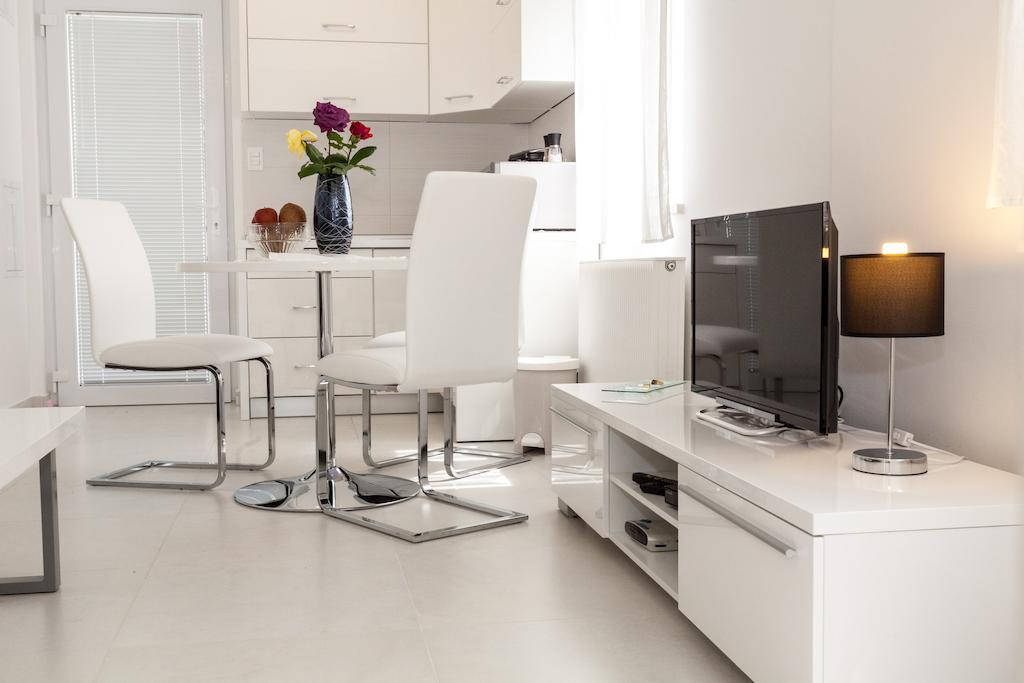 Beach Apartments Rafael ซาดาร์ ภายนอก รูปภาพ