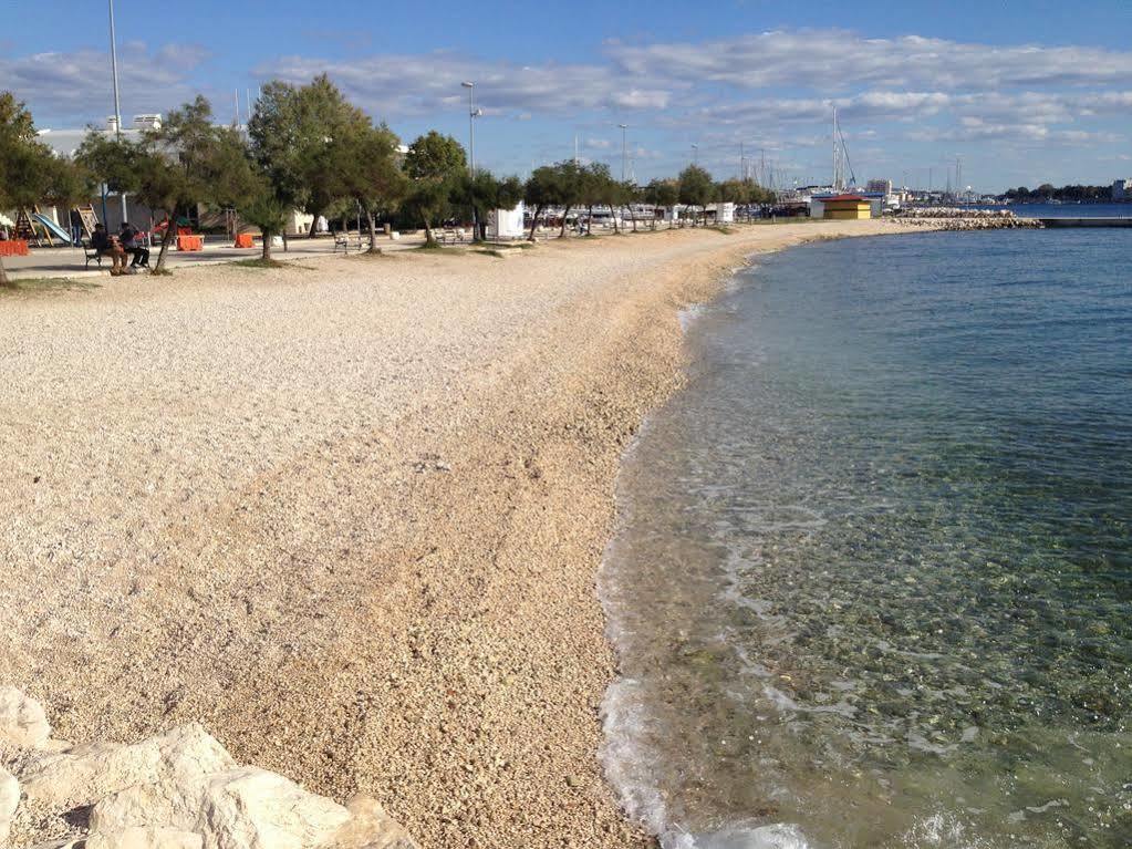 Beach Apartments Rafael ซาดาร์ ภายนอก รูปภาพ
